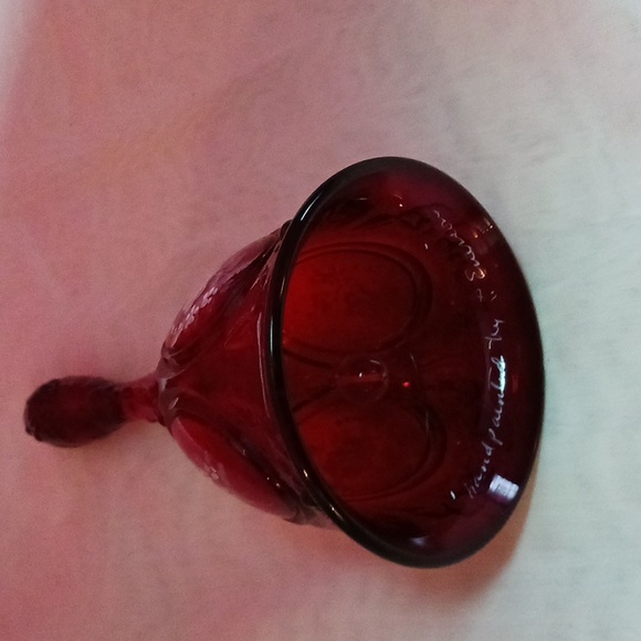 Fenton hand-painted ruby red glass Bell artist signature - Picture 3 of 3